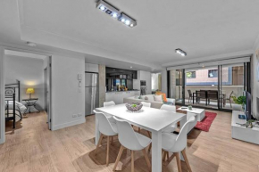 South Bank Central! ~ 2Bed, 2Bath, 1Car, 2Balcony